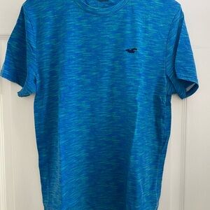 Hollister Men's Vibrant Blue Short Sleeve Tee